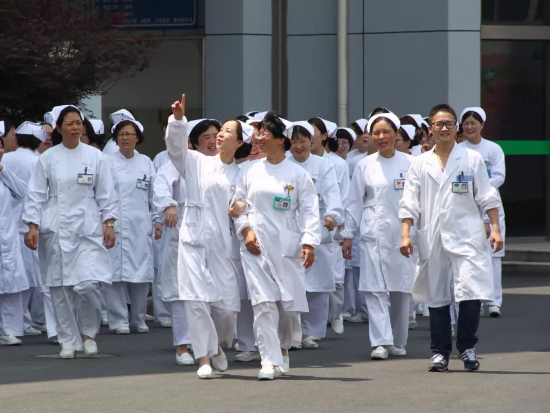 医师节绿丝带礼赞致精神卫生工作者