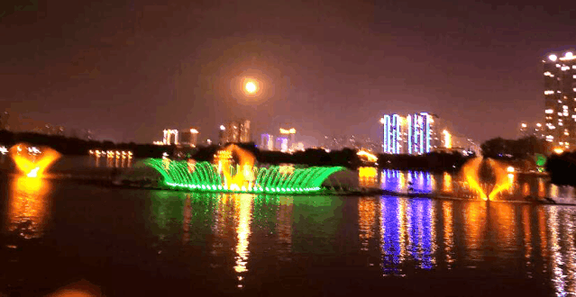 华灯初上是什么时候 153bdf7378744487a137788b415574c5.gif