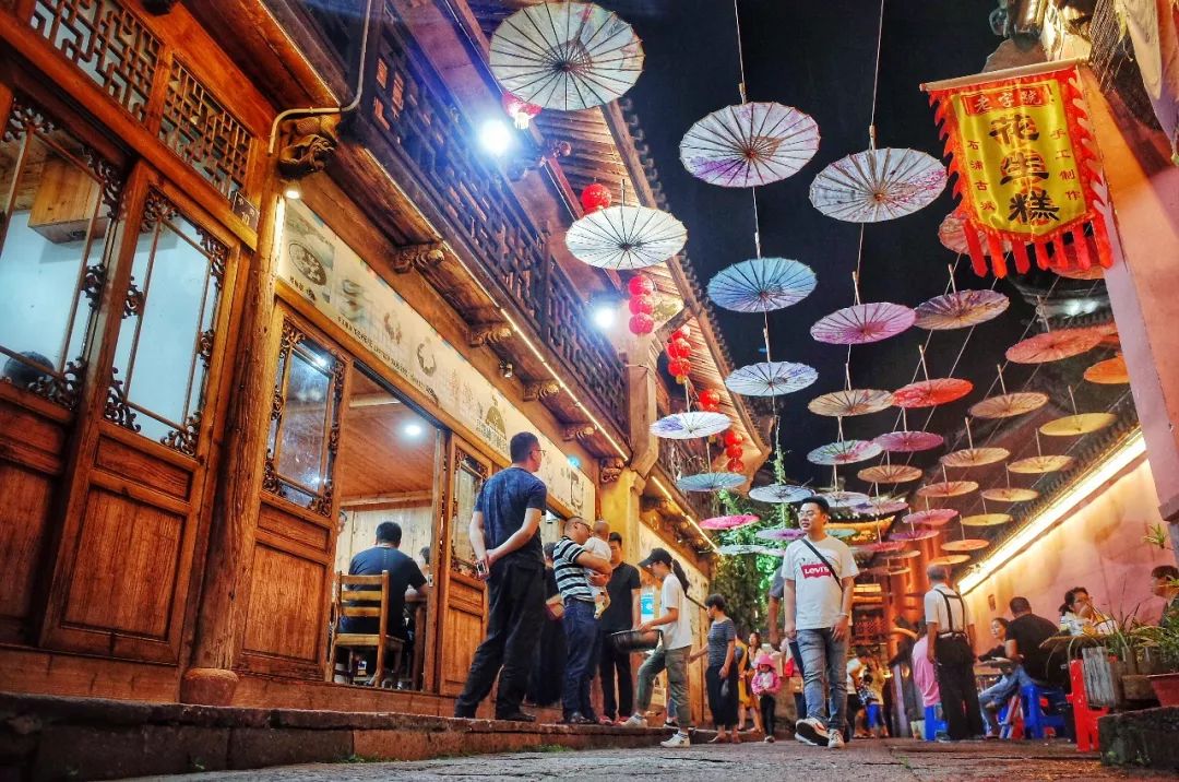 石浦渔港古城夏日巷遇一路芬芳
