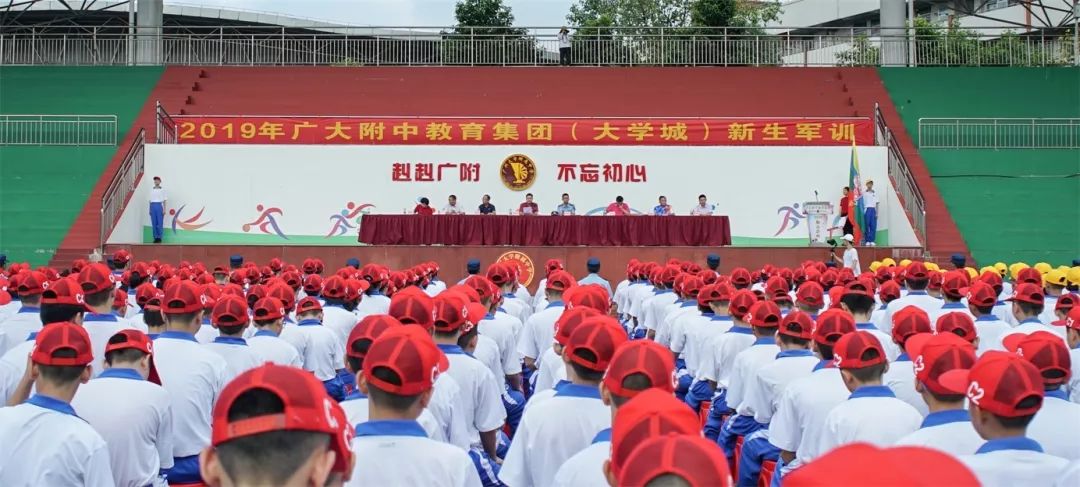 夸军人口号_军人动漫图片(2)