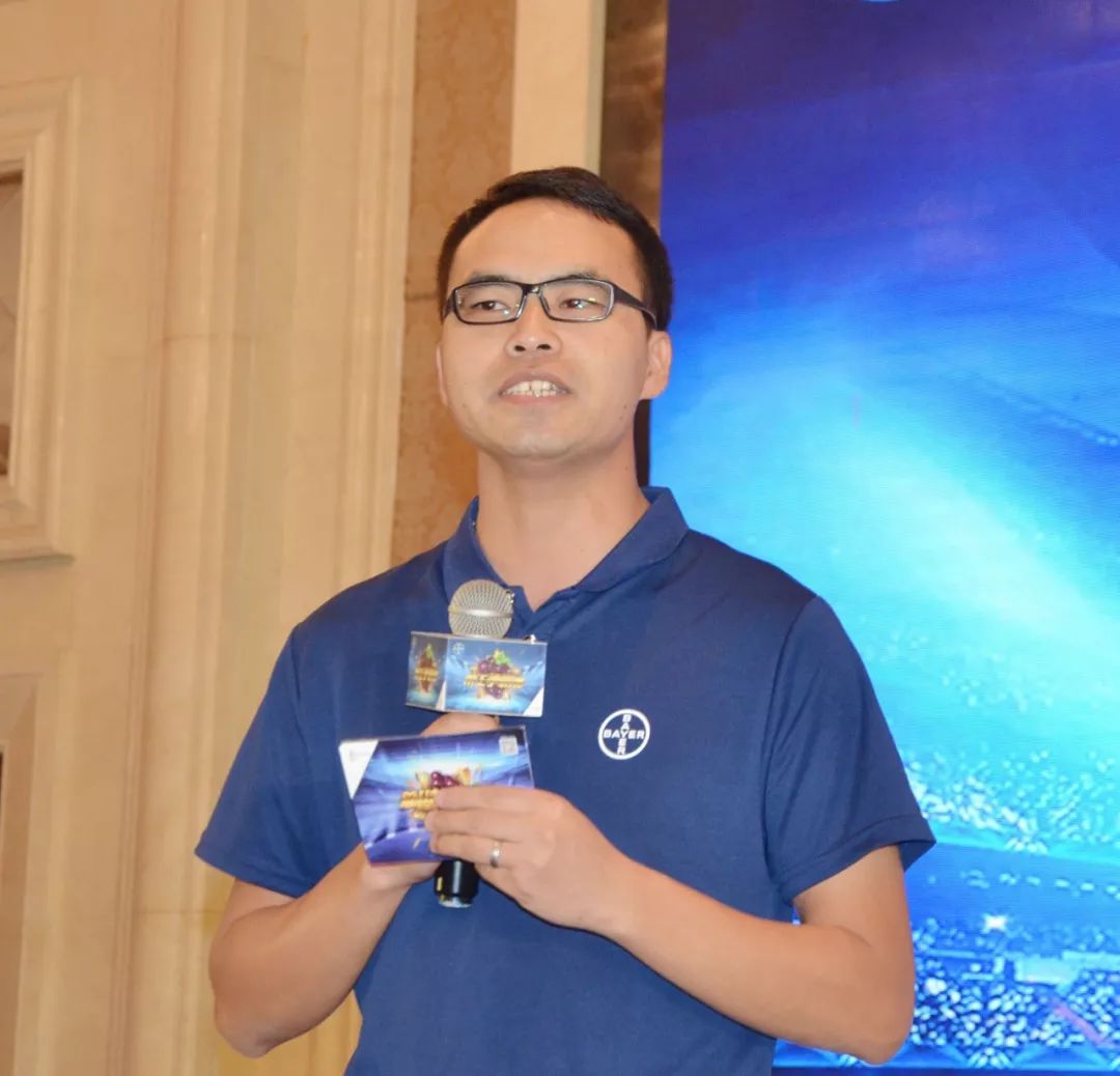 中国巨峰葡萄之乡,又一位果王诞生!