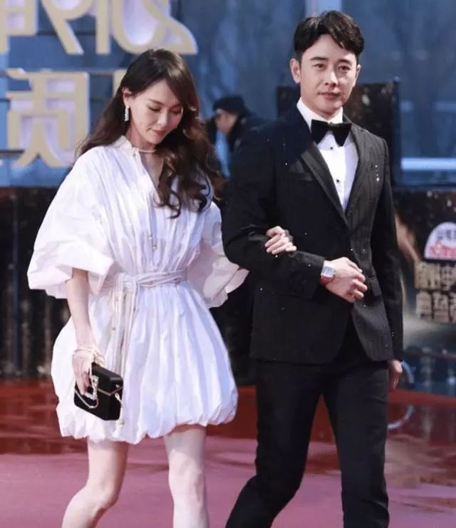 网友:太有钱不少粉丝表示唐嫣罗晋夫妇都拥有如此好的豪宅了,是不是就