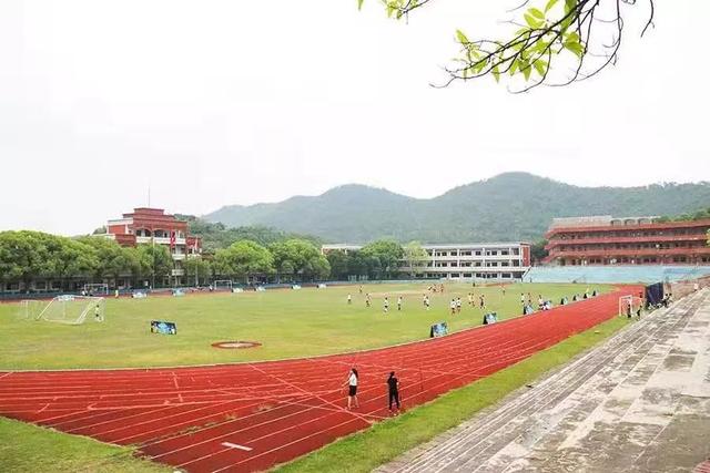 泉州信息工程学院-坐落在清源山景区附近的泉州信息工程学院堪称