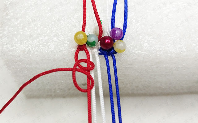 可以戴白色手绳吗 7bcfa0ac71684d5898217e9a242075cc.jpeg