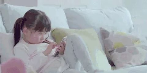                     哄宝宝睡觉时，注意避开这六个错误！