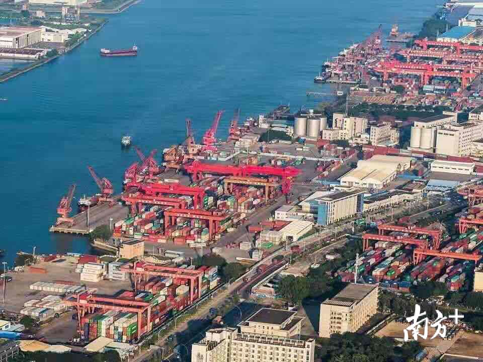 市中区GDP增速第一_枣庄市中区(3)
