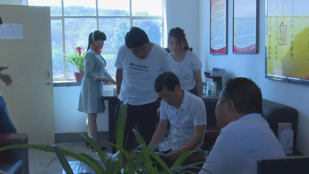 特困人口清零_人口普查(2)
