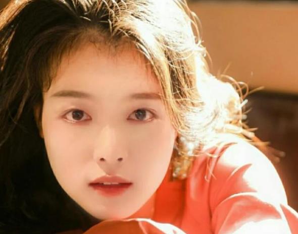 继王一博的女装后,肖战也来秀女装,网友:还让不让我们