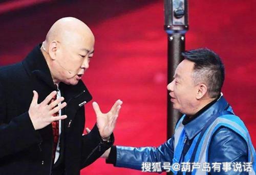 著名小品演员,22次登上春晚,因一句话险毁前程,今妻子仍是谜