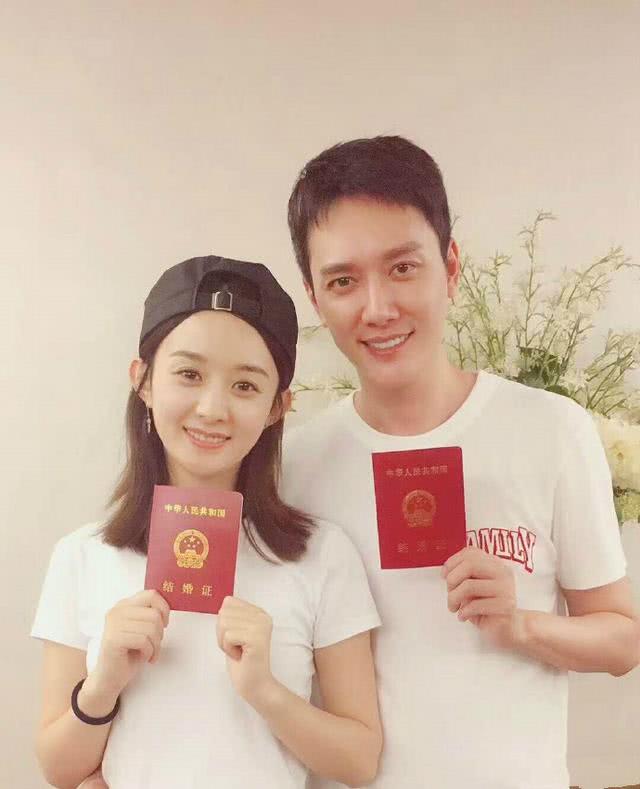 冯绍峰接机赵丽颖破婚变传闻两人手牵手冯绍峰帮赵丽颖拿包超恩爱