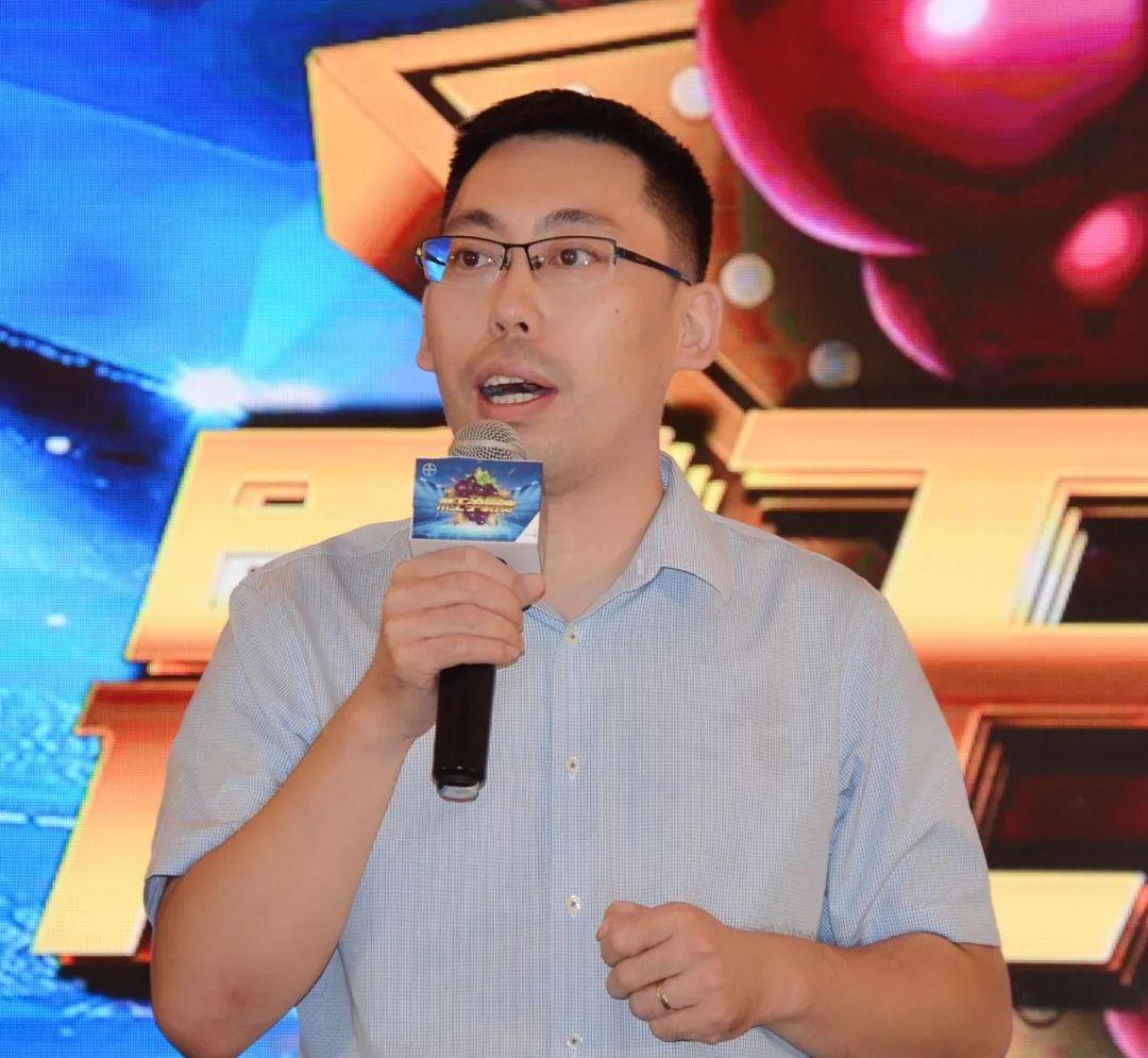 中国巨峰葡萄之乡,又一位果王诞生!