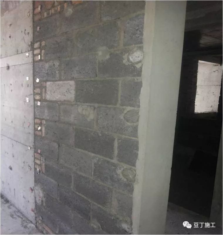 二次结构墙体砌筑质量要求,从材料,工艺到验收!