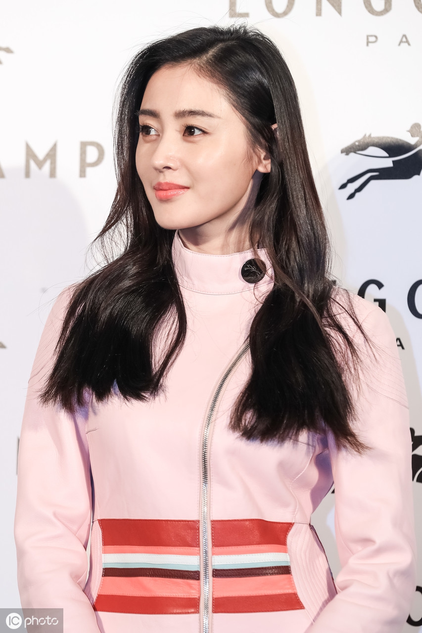 美女演员张天爱活动照,满屏的高级感
