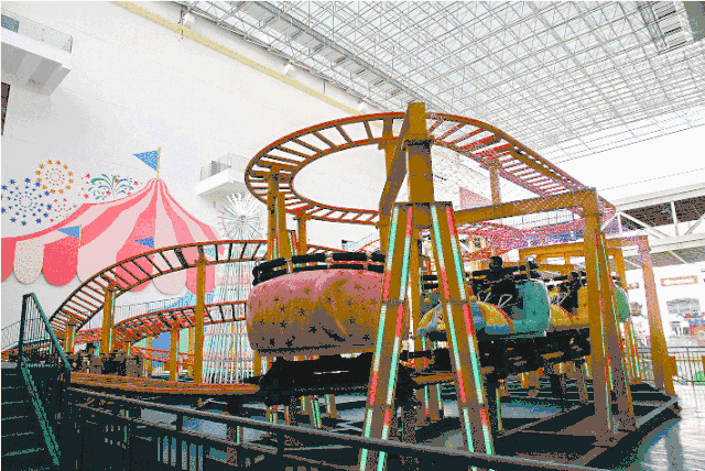厦门20000 ㎡室内豪华乐园,还有3层楼高 の 梦幻旋转木马!