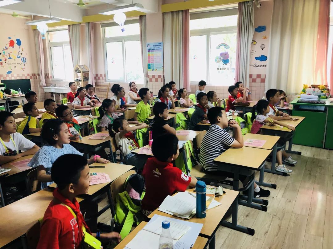 分开一对鸳鸯猜成语_一对鸳鸯图片(2)