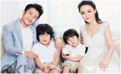 张艺谋几个孩子 058b68dd20f74f66bee50200c91469f1.png