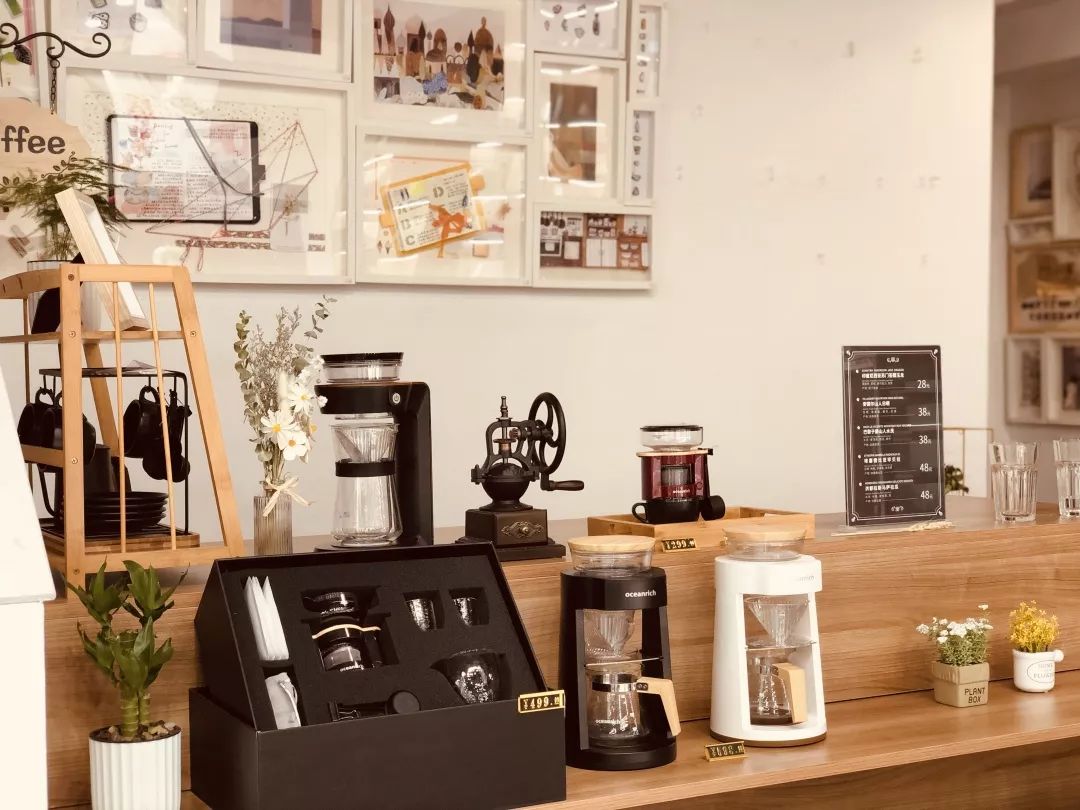 南京长江路新开的文艺书店,听说还有免费咖啡供应?(文末福利)