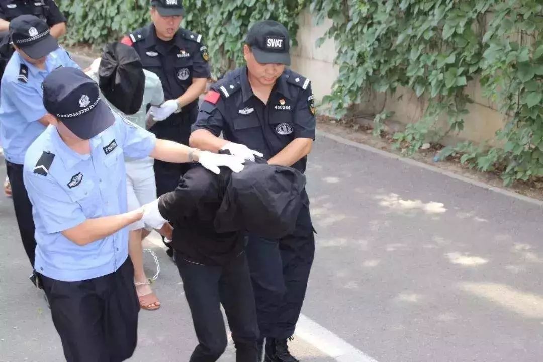 刚出监狱又被抓长治某学院家属院抢劫团伙