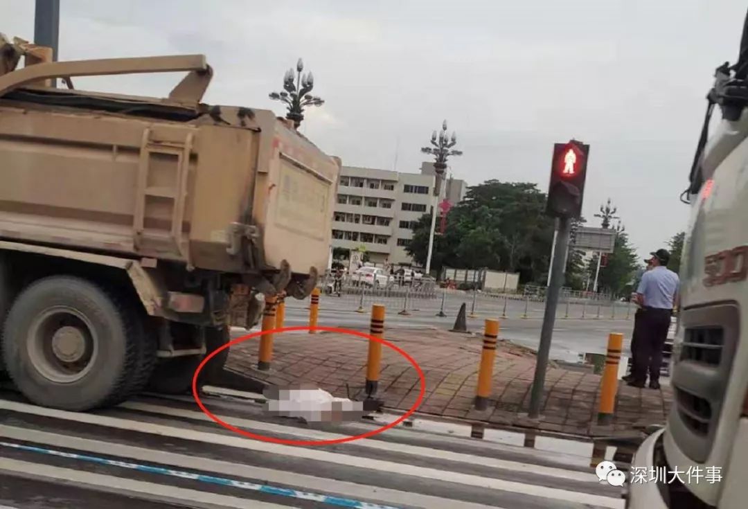 深圳一路口发生惨烈车祸,乘客被撞身亡!又因忽视这个危险