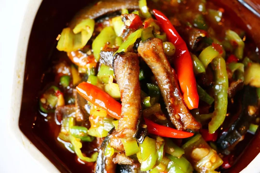 面鱼屎骷髅头猜一成语_骷髅头素描(3)