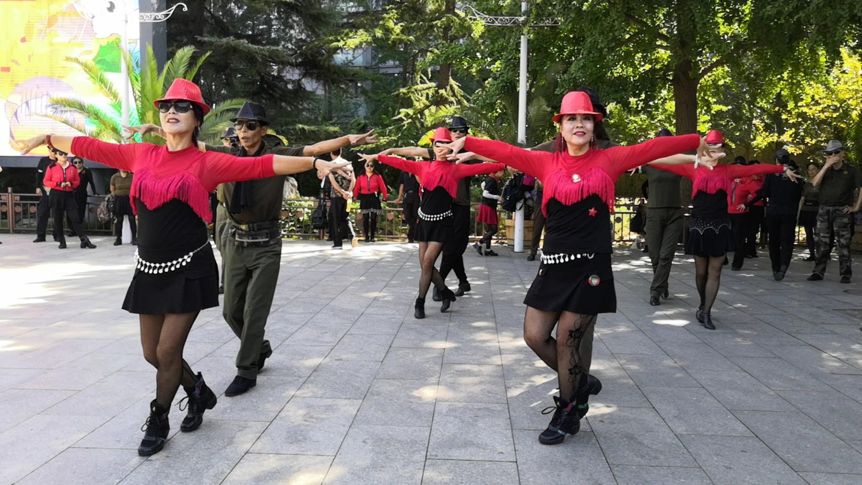 原创水兵舞《中国龙舞起来》简单易学,为中国加油!