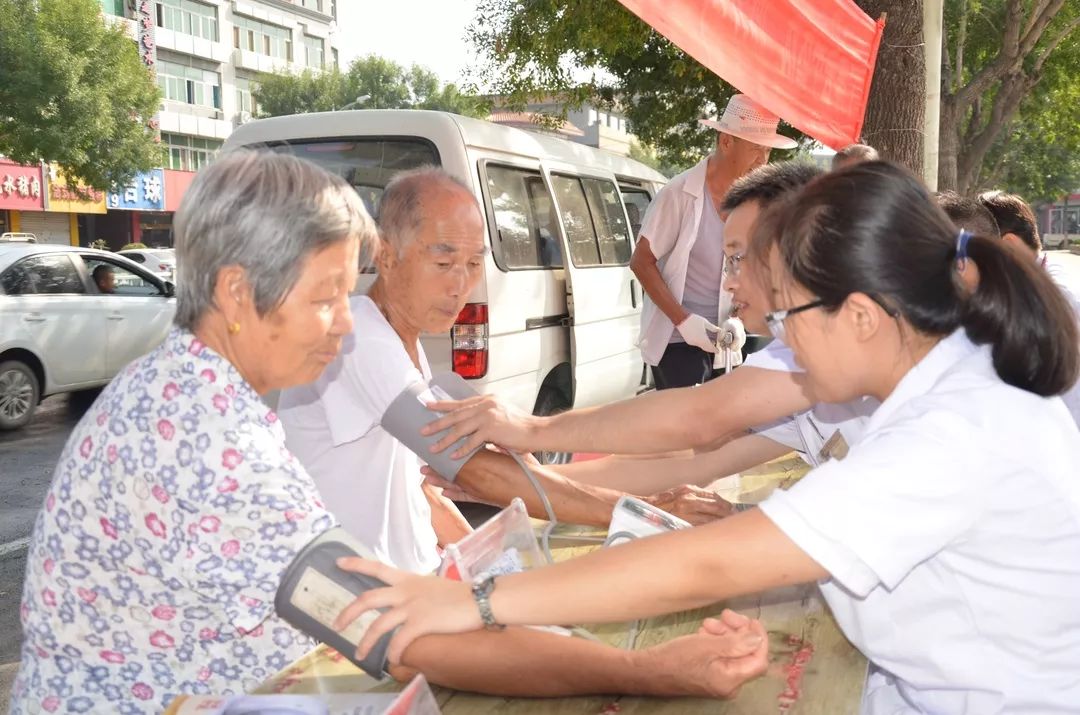 【政策解读】健康扶贫两免两减半是什么意思