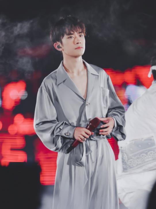 易烊千玺唱的歌曲合集 dd6c0fec5de24552ab453544e33babaa.jpeg