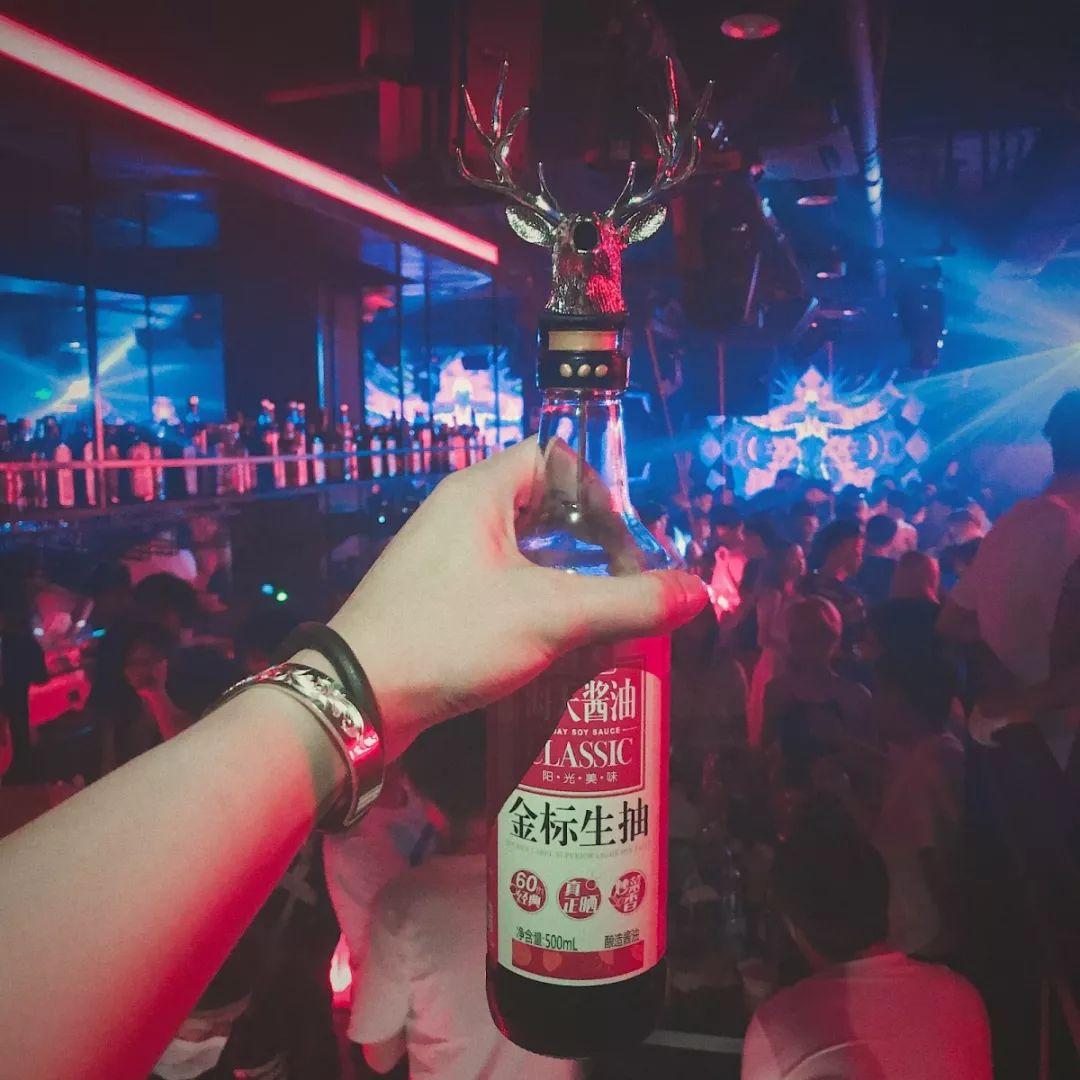 佛山潮人都来打卡的夜店 有酒有hiphop Dj电音派对 燃炸全场 Excite