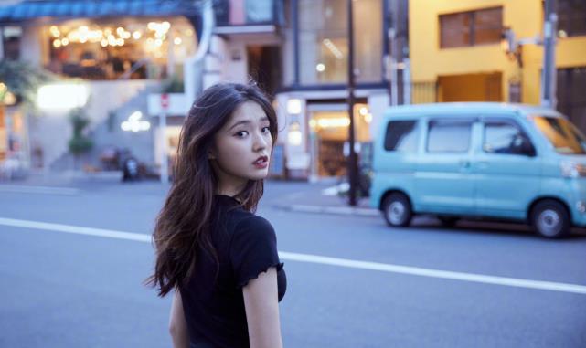 拍照怎么才显瘦 ef9fb88e194a4eeb8b7777416ee4aa6b.jpeg