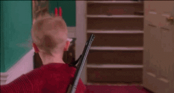 特别是凯文这个古灵精怪的小鬼头.