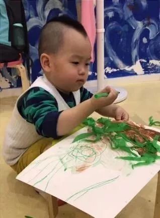 什么时候开始上早教课比较好 10729dcf15344d77b622fa0e238e6293.jpeg