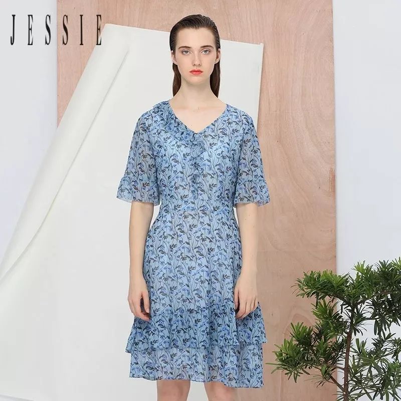 搜索老年夏天穿的衣服 15eb765f327a40d9be1ef3e3b5c8da65.jpeg