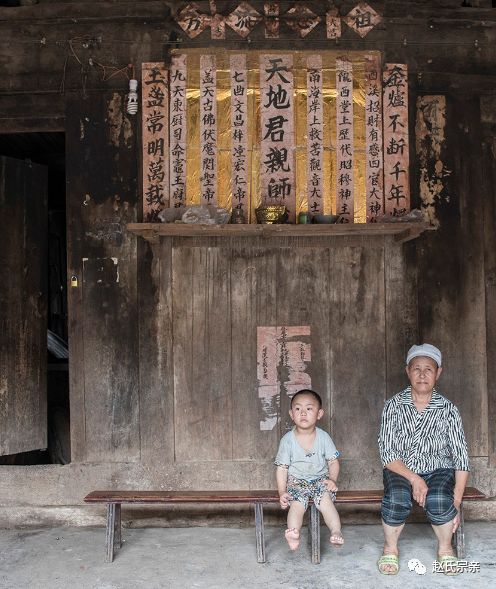 宝鼎呈祥香结彩上一句