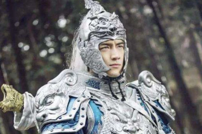 相信大家都看过《武神赵子龙》这部剧,林更新在剧中饰演的赵子龙也是