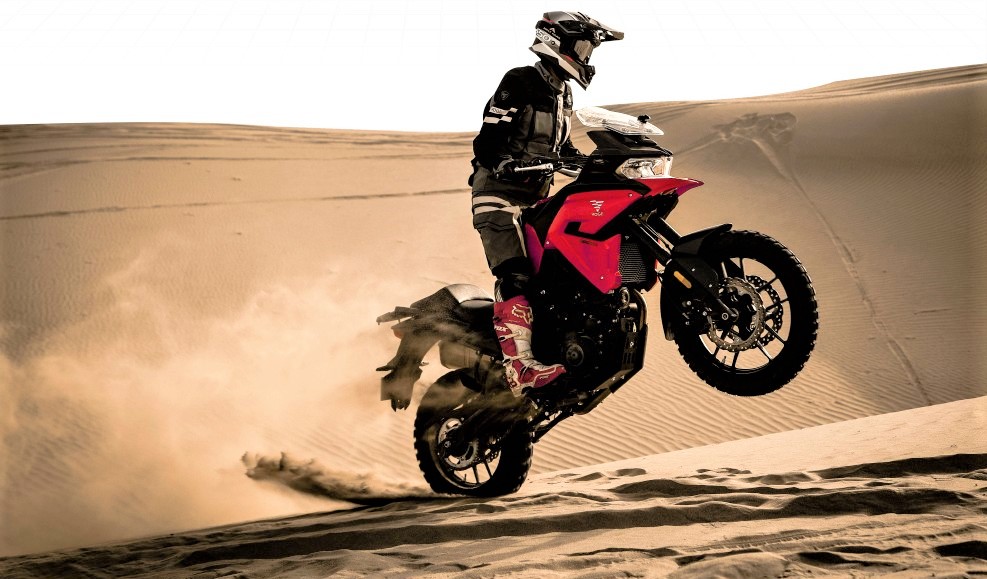 宝马加持最强国产拉力 隆鑫无极650DS发布