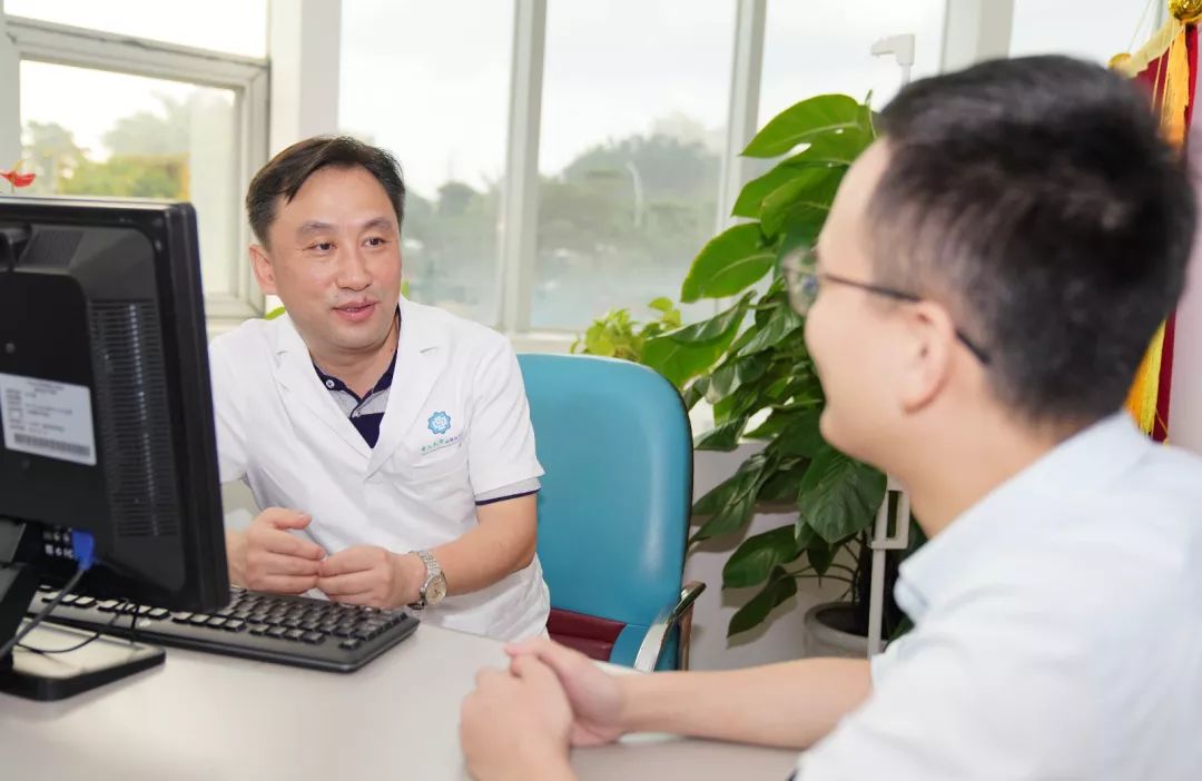 吴家清主任从事肾脏移植专业医教研工作20年,是广东省首批肾脏移植