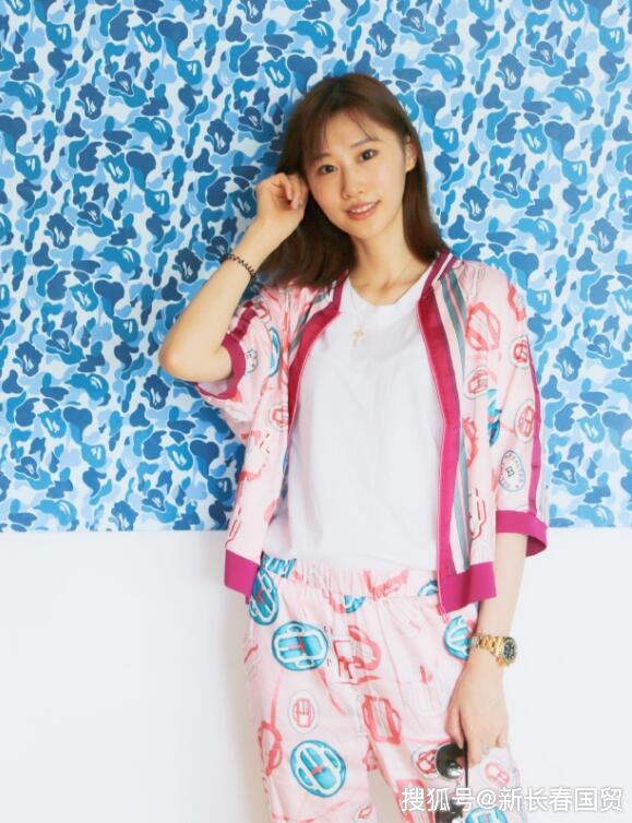 巩汉林28岁儿媳近照曝光,身材苗条长相甜美_黄一惠