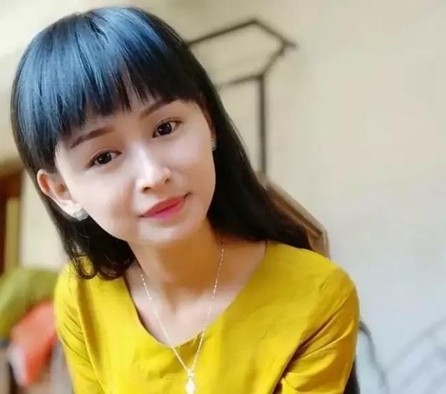 抖音很火的女老师是谁 7208bef29d054670865395ff5d9bdee2.jpeg