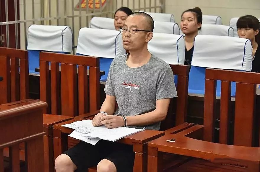 今天,平南县大洲镇原镇长罗国桂贪污案一审宣判!