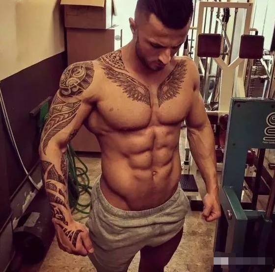 怎么才能变成肌肉人 921c6545893f491081d582895d1d5ab1.jpeg