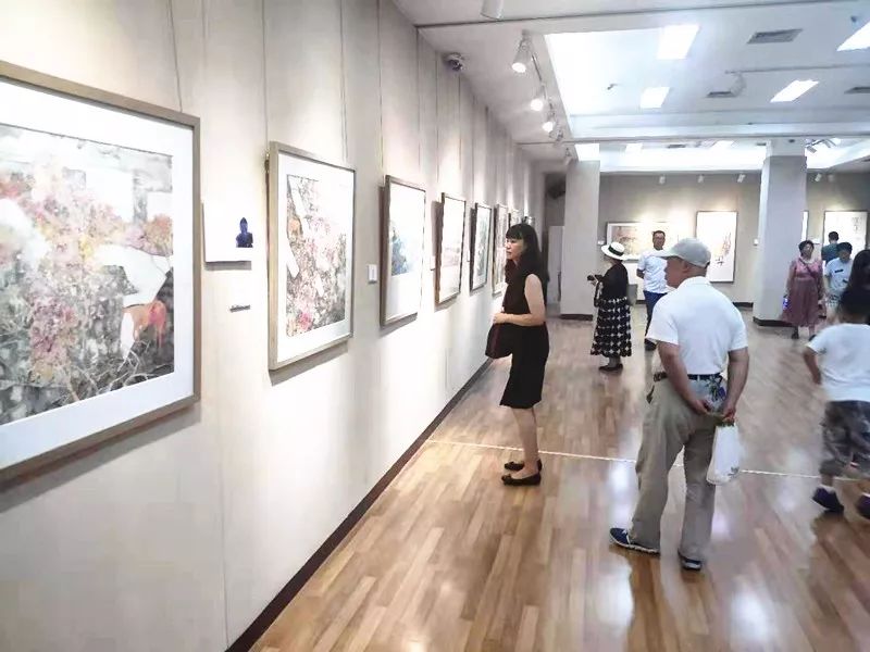 现场丨归来二年烟台无锡镇江三地青年联展在无锡美术馆展出