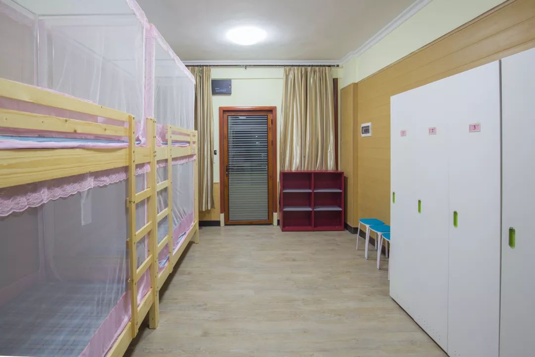 (2)住宿环境(1)作息时间表华南师范大学附属外国语学校小学部黄埔区05