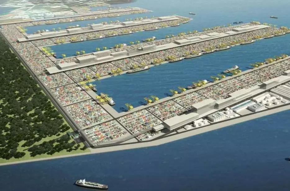 大士港在建造过程中填海造地,这可以增加新加坡的国土面积.