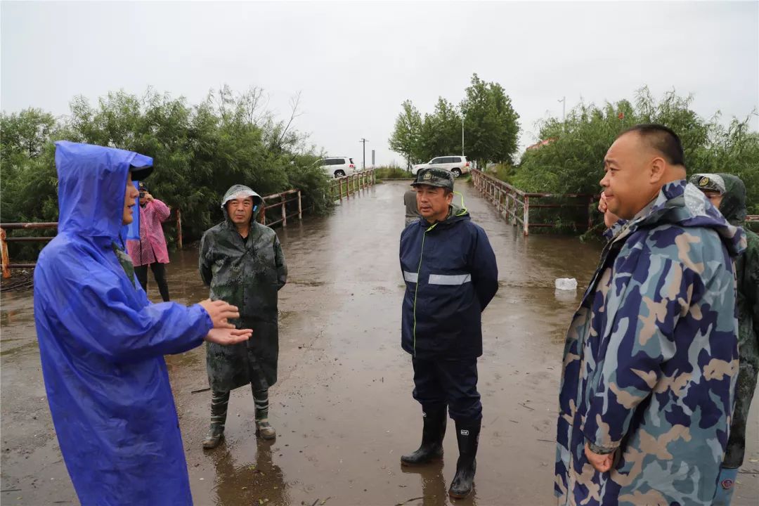 管理局副局长曹祚东到饶河农场检查指导防汛抗洪工作