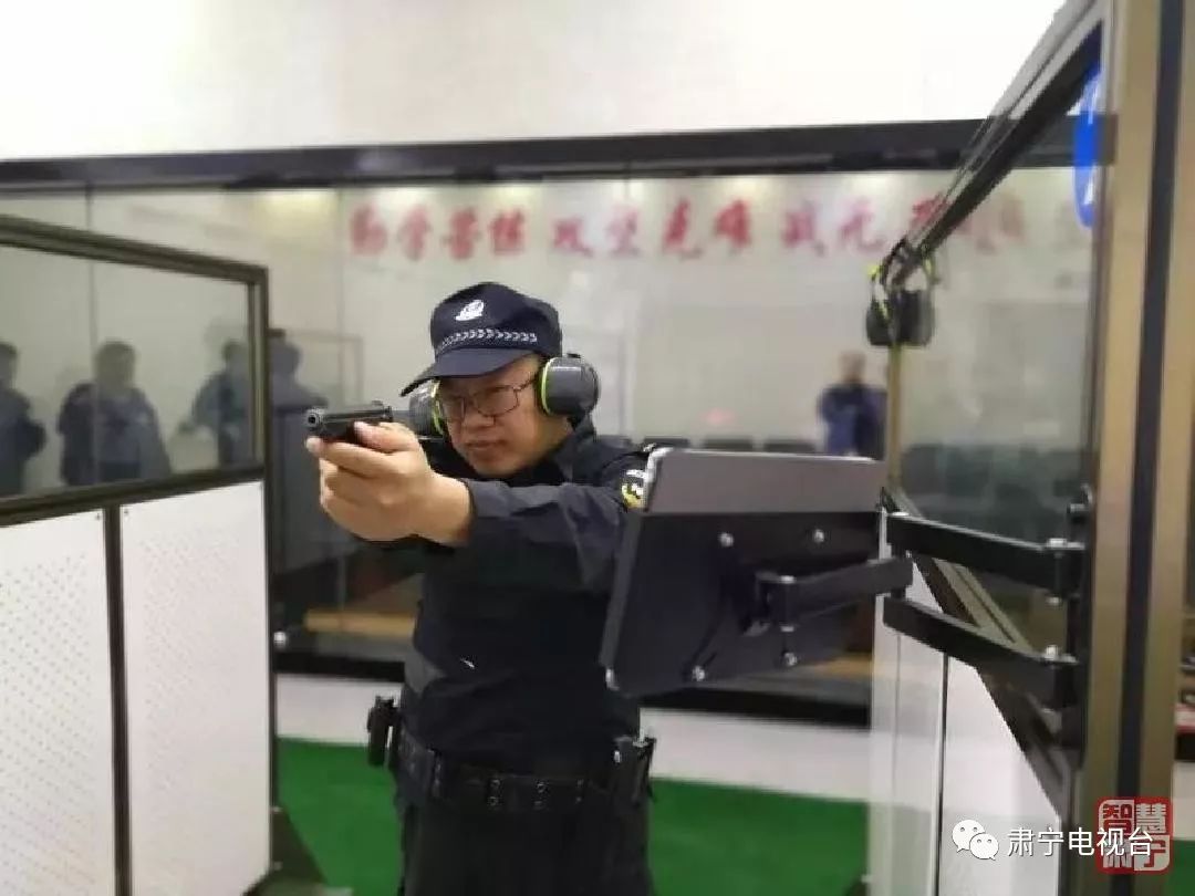 最美基层民警夜忧竭虑心尽力身先士卒当为先肃宁县公安局齐振辉