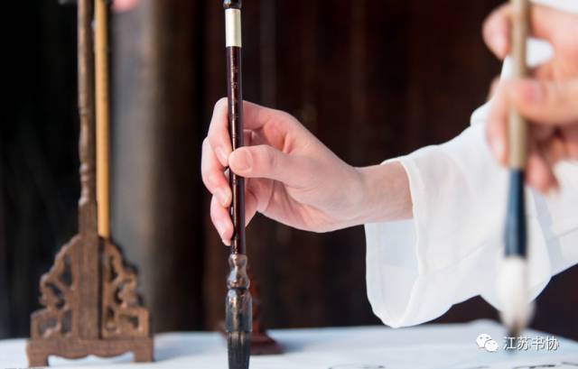 适合家里挂的书法诗 017cfbff071d44409f577bef32f85c0f.jpeg