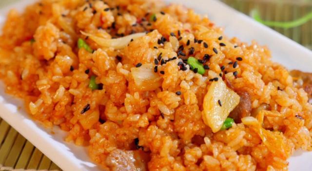 辣白菜炒饭
