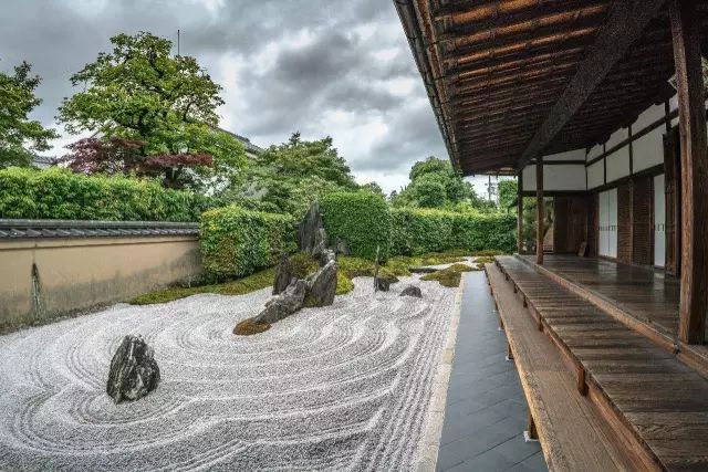 都说日本庭院美,但红桥,茶亭和花头窗.你都看懂了吗?_寺院