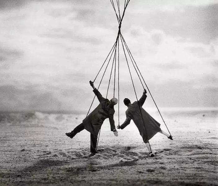 人生最尴尬的是.