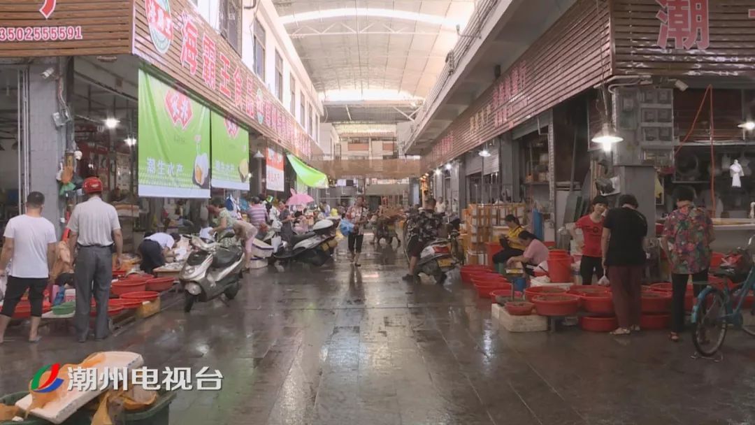 海鲜品种繁多 价格明显回落
